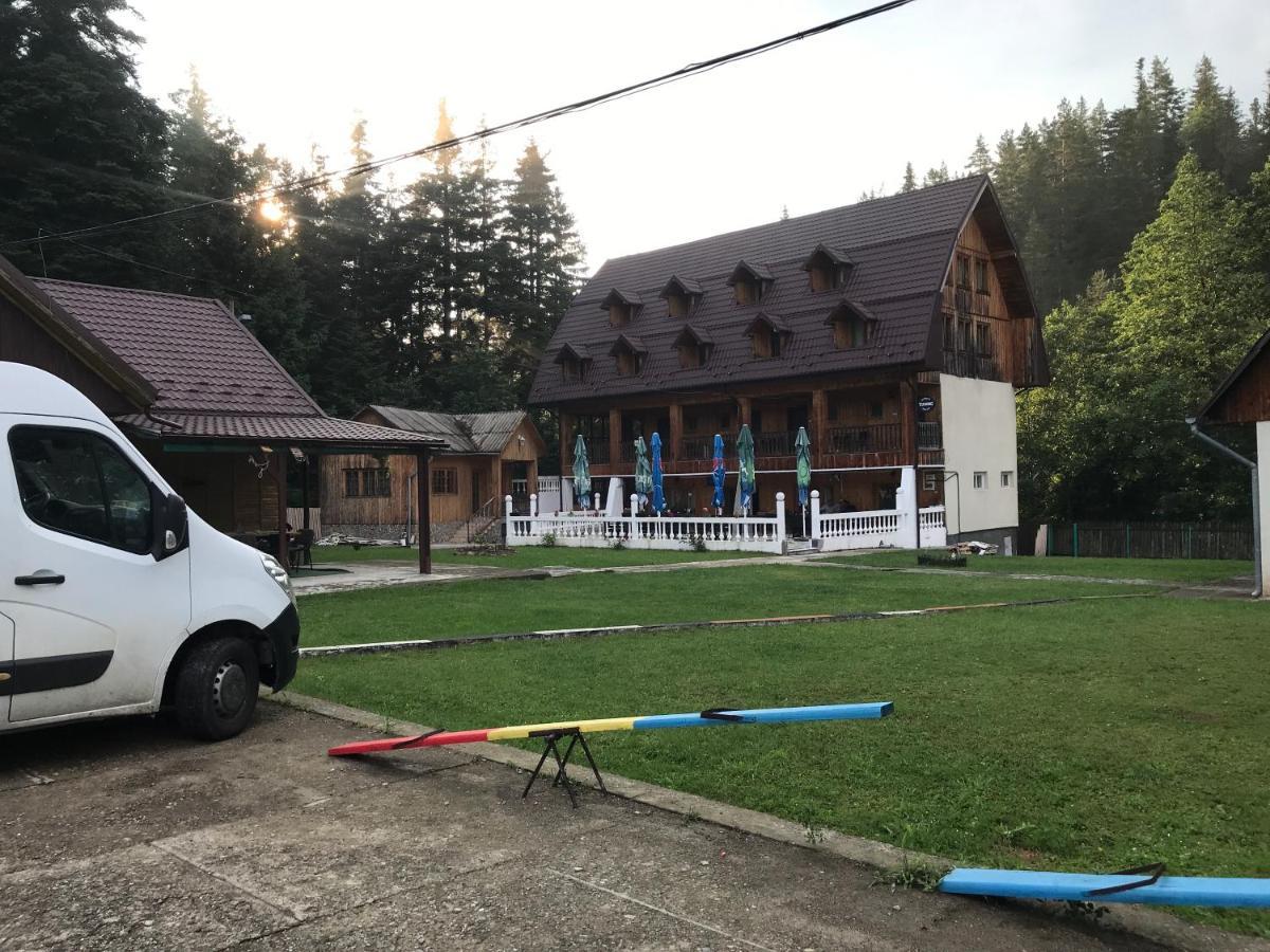 Auberge de jeunesse Casa Postolache à Soveja Extérieur photo